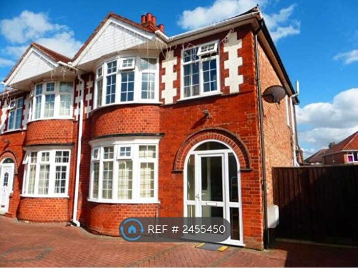 3 Bedroom Semi-Detached House To Rent In Eastfield Grove, Peterborough, PE1