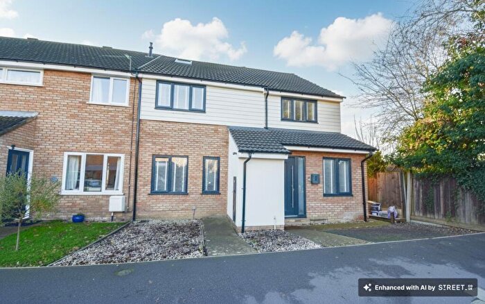 4 Bedroom End Of Terrace House For Sale In Huntsmans Way, Milton Ernest, MK44
