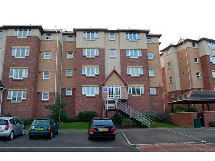 2 Bedroom Flat To Rent In Burnvale, Livingston, EH54