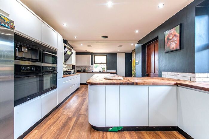 5 Bedroom Detached House For Sale In Maidstone Road, Rochester, Kent, ME1