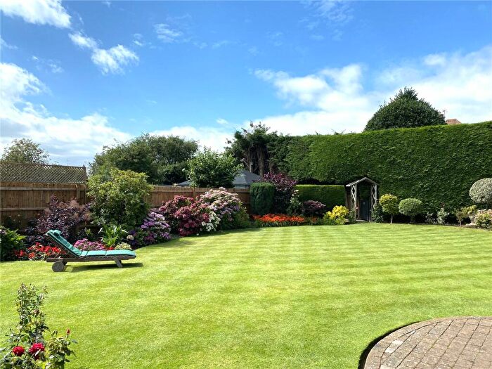 6 Bedroom Detached House For Sale In Parkanaur Avenue, Thorpe Bay, Essex, SS1