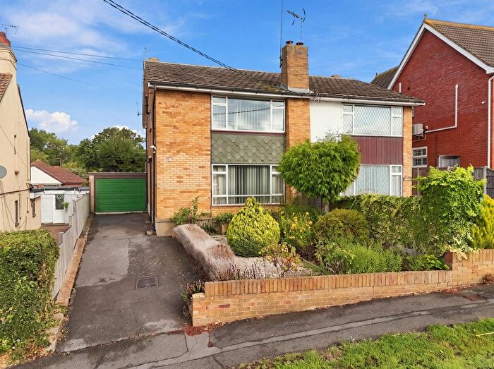 3 Bedroom Semi-Detached House For Sale In Rayleigh Avenue, Leigh-On-Sea, SS9