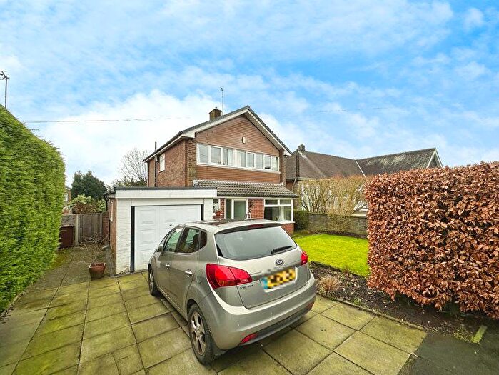 4 Bedroom Detached House For Sale In Lowercroft Road, Bury, BL8
