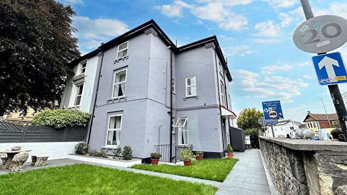 3 Bedroom Flat To Rent In Second Floor Flat, Coronation Road, Southville, Bristol, BS3