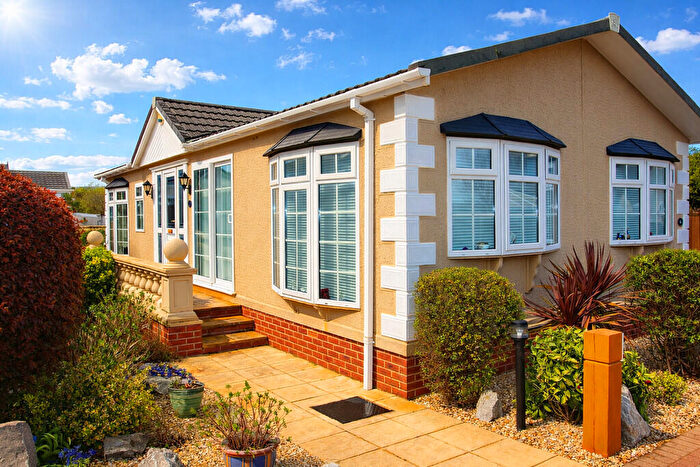 2 Bedroom Park Home For Sale In Beachlands Park, Sand Bay, Weston-super-Mare, BS22