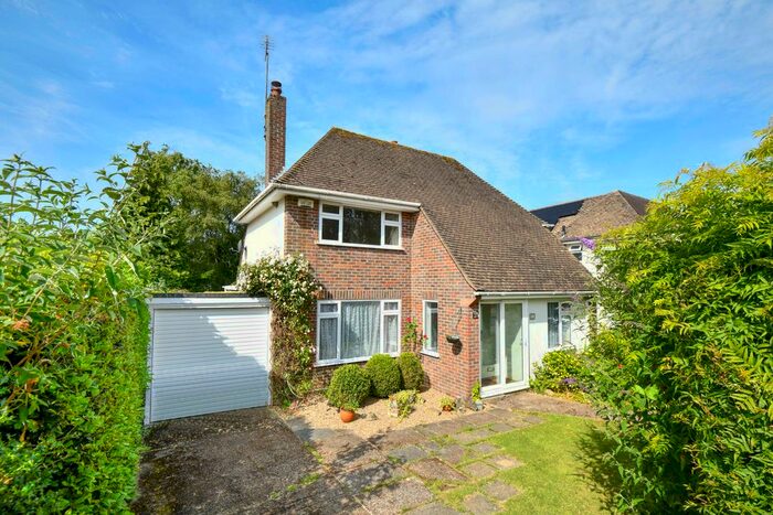3 Bedroom Detached House For Sale In The Moat, Ashford, TN27