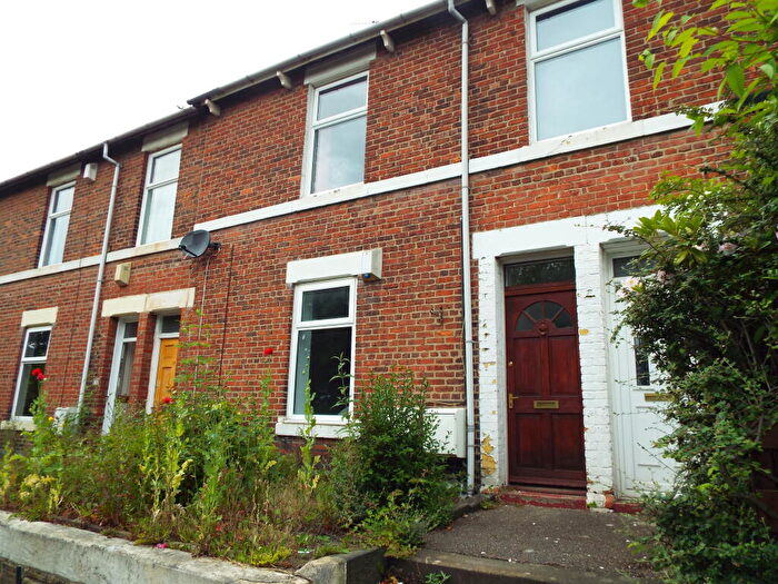 2 Bedroom Flat To Rent In South View West, Heaton, Newcastle, NE6