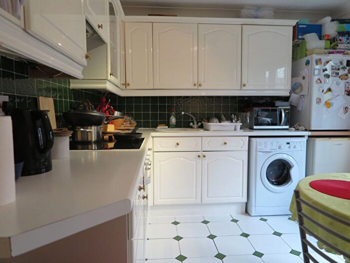 2 Bedroom End Of Terrace House To Rent In Greenland Quay, Surrey Quays, SE16
