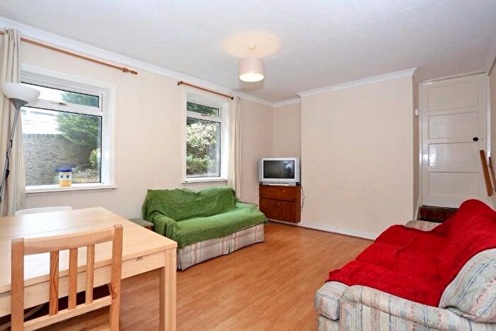 3 Bedroom Semi-Detached House To Rent In Roslin Terrace, City Centre, Aberdeen, AB24