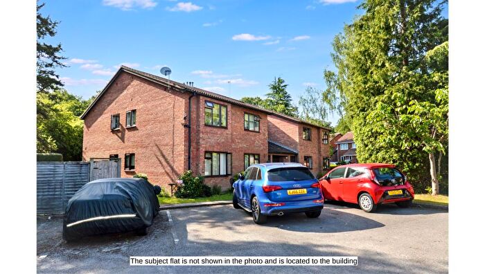 1 Bedroom Flat For Sale In Maywell Drive, Solihull, West Midlands, B92
