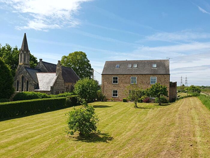 4 Bedroom Detached House For Sale In Front Street, East Stockwith, Gainsborough, DN21