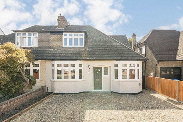 3 Bedroom Property To Rent In Ormond Drive, Hampton, TW12