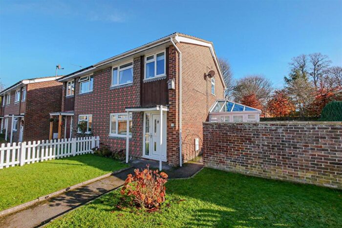 3 Bedroom Semi-Detached House For Sale In Barnacre, Watlington, OX49