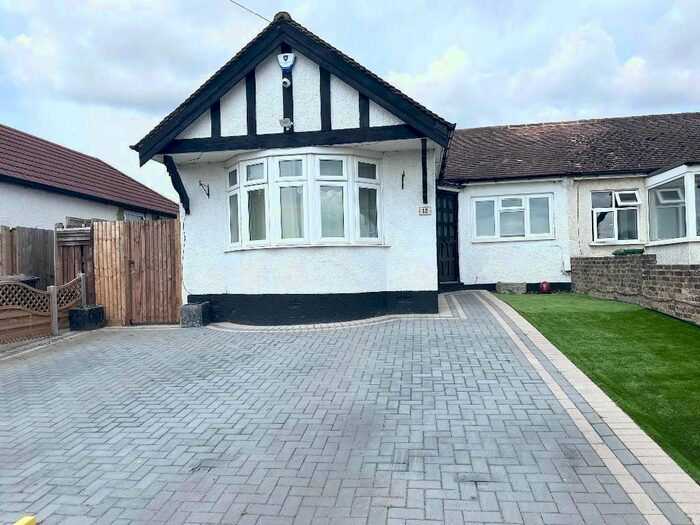 3 Bedroom Semi-Detached Bungalow To Rent In Littlejohn Road, Orpington, Kent, BR5