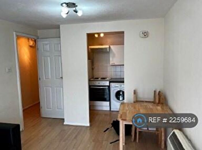 1 Bedroom Flat To Rent In Mavis Court, London, NW9