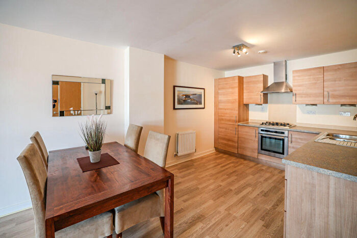 2 Bedroom Flat For Sale In The Crescent, Bristol, BS1