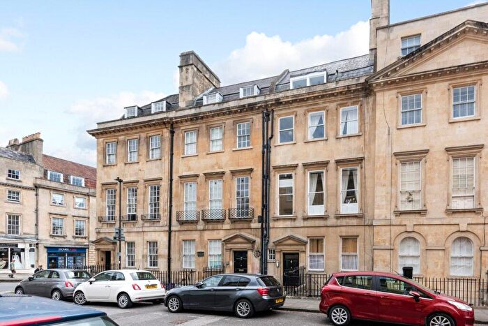 1 Bedroom Apartment For Sale In Alfred Street, Bath, Somerset, BA1