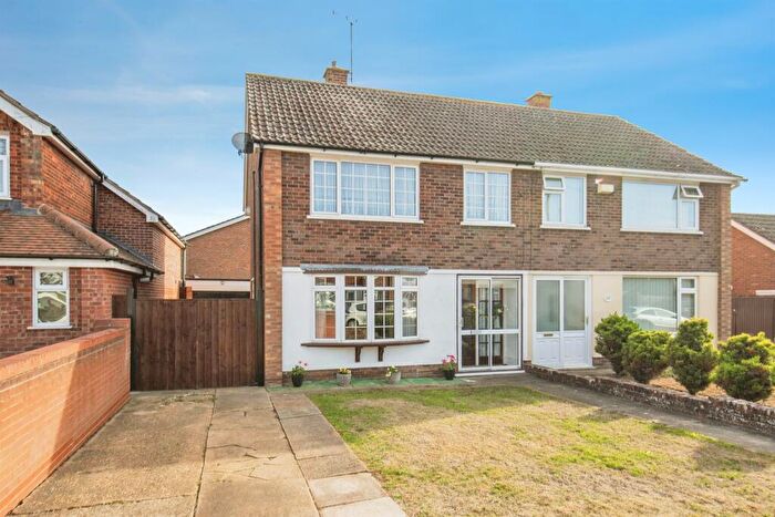 3 Bedroom Semi-Detached House For Sale In Dryden Road, Ipswich, IP1