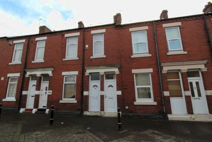 2 Bedroom Flat To Rent In Upper Elsdon Street, North Shields, NE29