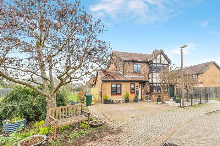 4 Bedroom Detached House For Sale In Morebath Grove, Milton Keynes, Buckinghamshire, MK4
