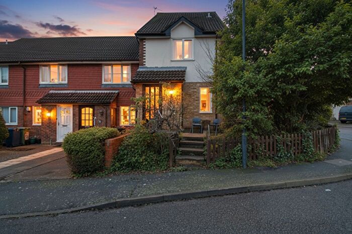 1 Bedroom Terraced House To Rent In Greenacre Close, Northolt, UB5