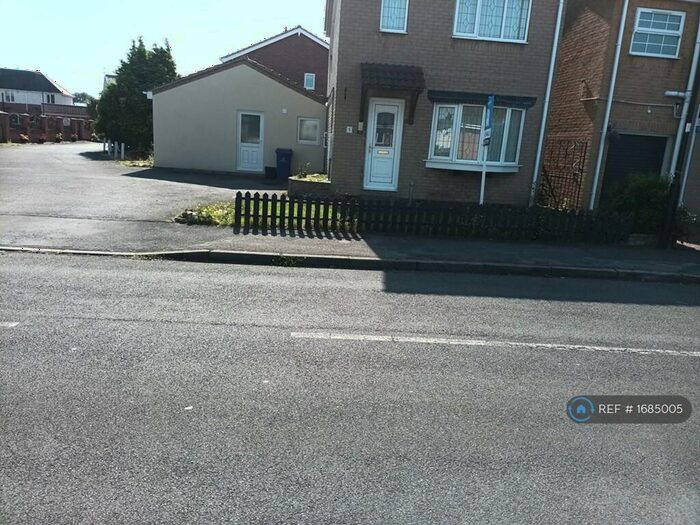 3 Bedroom Detached House To Rent In Crossfield Drive, Skellow, Doncaster, DN6