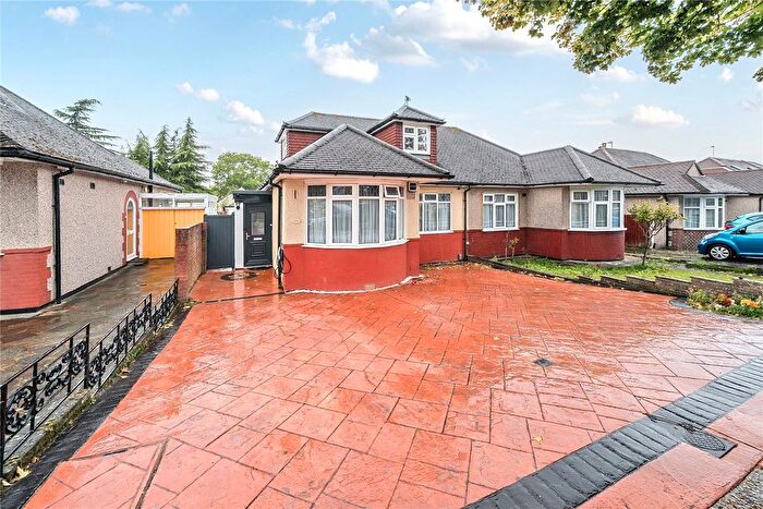 4 Bedroom Semi-Detached House For Sale In Gillmans Road, Orpington, BR5