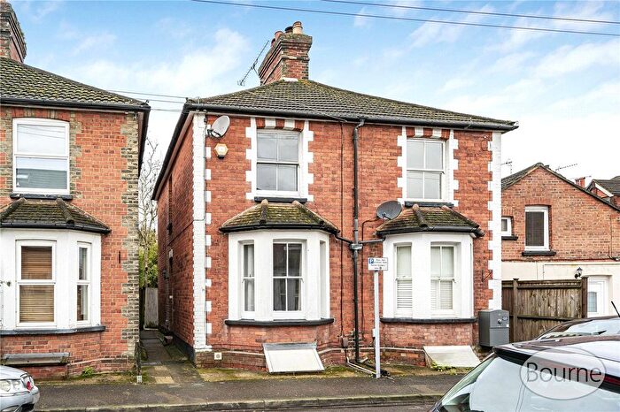 2 Bedroom Semi Detached House To Rent In Chestnut Road, Guildford, Surrey, GU1