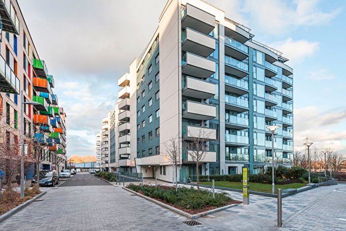 2 Bedroom Flat To Rent In Waterside Way, London, N17