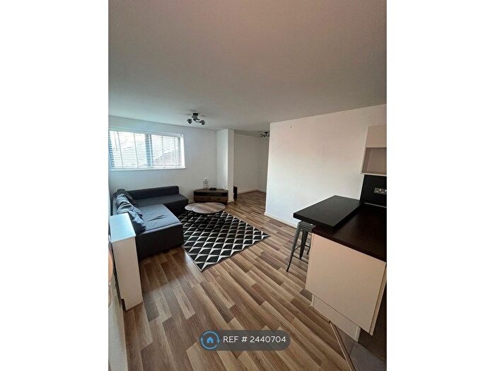 1 Bedroom Flat To Rent In Potato Wharf, Manchester, M3