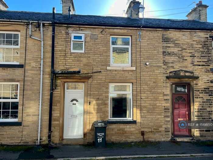 1 Bedroom Terraced House To Rent In South Street, Brighouse, HD6