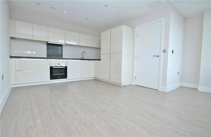 1 Bedroom Flat To Rent In The View, Staines Road West, Sunbury-On-Thames, Surrey, TW16