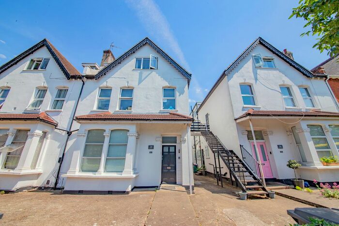 2 Bedroom Flat To Rent In Sunningfields Rd, Hendon, NW4