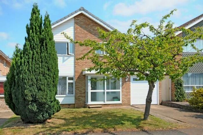 4 Bedroom Detached House To Rent In Watford, Hertfordshire, WD19