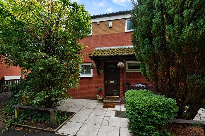 1 Bedroom Flat For Sale In Pendle Drive, Blackburn, Lancashire, BB2