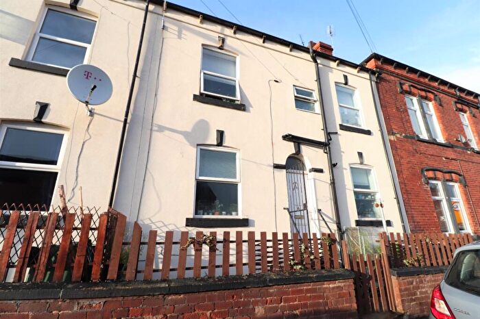 2 Bedroom Terraced House To Rent In Whingate Road, Leeds, West Yorkshire, LS12