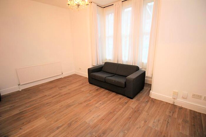 1 Bedroom Property To Rent In St Michaels, Bedford, Beds, MK40