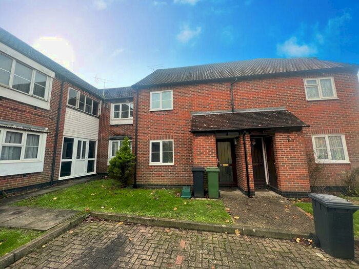 1 Bedroom Apartment To Rent In Rosehip Way, Lychpit, Basingstoke, RG24