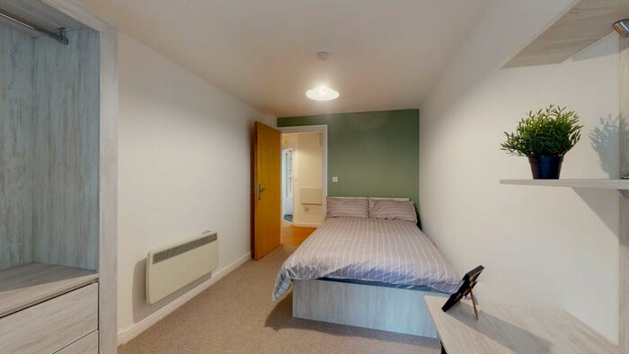 2 Bedroom Flat To Rent In The Grange, North Grange Mount, Headingley, LS6