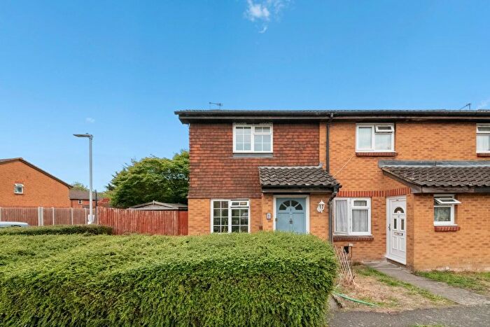 2 Bedroom Property For Sale In Abbey Close, Hayes, UB3