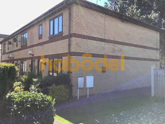 2 Bedroom Flat To Rent In Alderney Court Mews, Seacroft Esplanade, Skegness, PE25