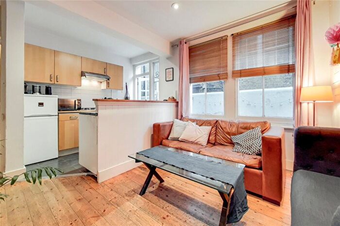 3 Bedroom Flat To Rent In Latchmere Road, Battersea, SW11