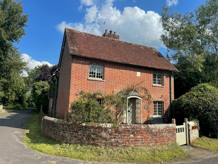 3 Bedroom Cottage To Rent In Britford, Salisbury, SP5