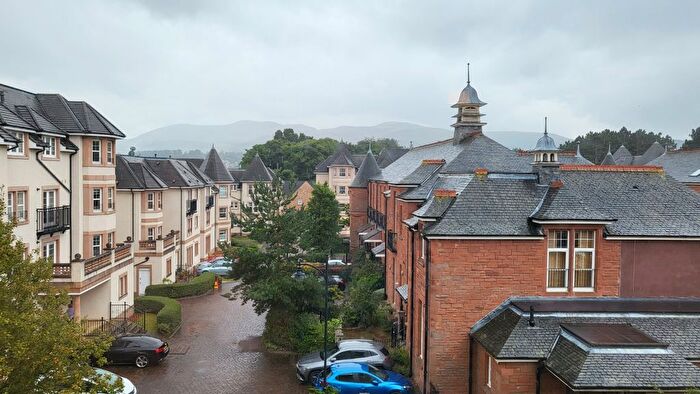 3 Bedroom Flat To Rent In Morham Gait, Greenbank, Edinburgh, EH10