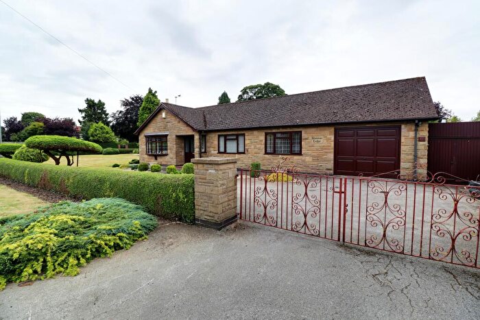 2 Bedroom Bungalow For Sale In Akeferry Road, Graizelound, Haxey, DN9