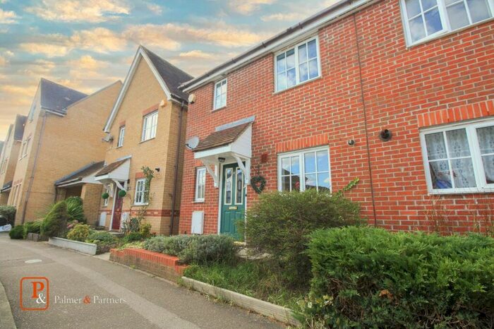 3 Bedroom End Of Terrace House To Rent In Rawlings Crescent, Colchester, Essex, CO4
