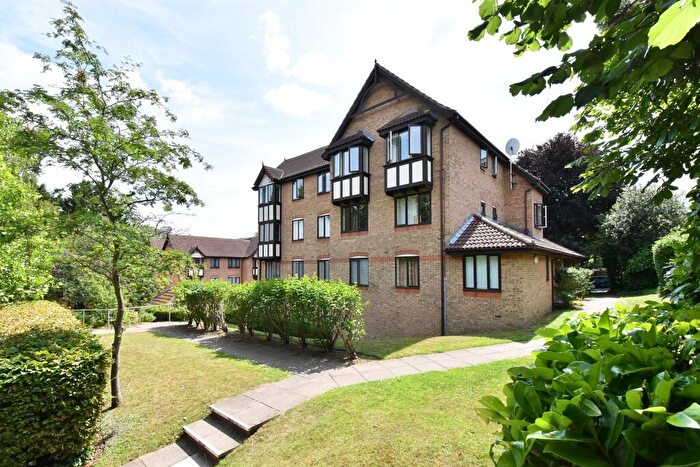 1 Bedroom Flat For Sale In Baydon Court, - Durham Avenue, Bromley, Kent, BR2