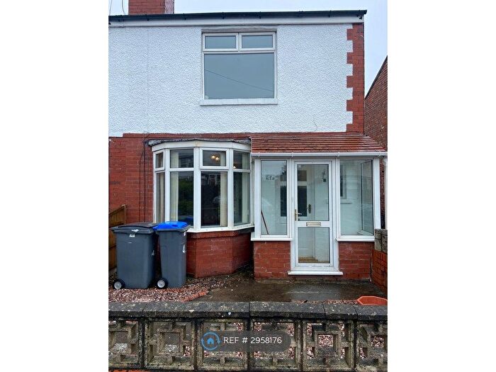 2 Bedroom End Of Terrace House To Rent In Endsleigh Gardens, Blackpool, FY4