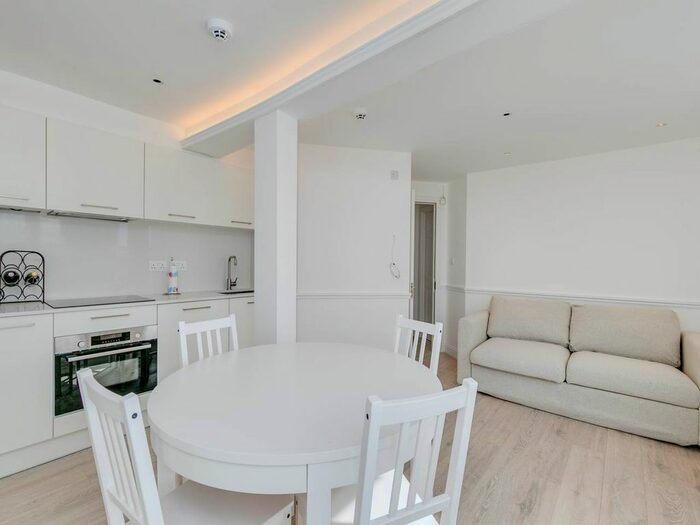 1 Bedroom Flat To Rent In Knaresborough Place, London, SW5