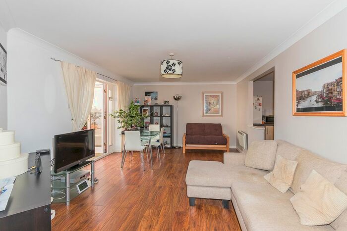 1 Bedroom Flat To Rent In Regents Court, Sopwith Way, KT2